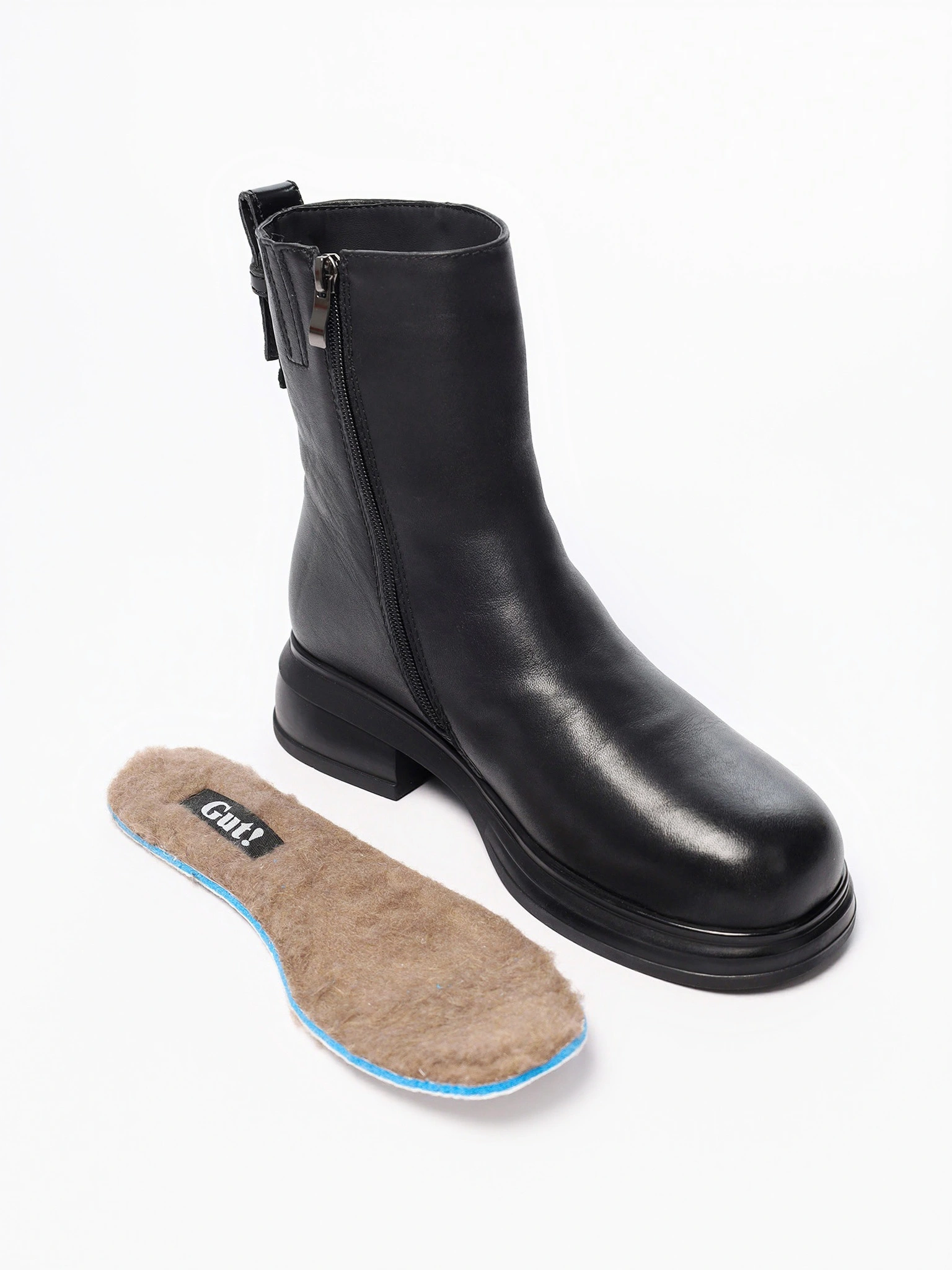 Ботинки черного цвета на широком среднем каблуке